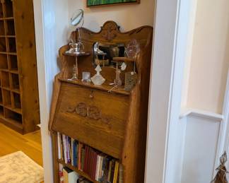 UPDATED OVERVIEWS! THESE ITEMS ARE STILL AVAILABLE FOR SATURDAY MORNING SHOPPERS!