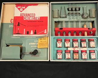 P72 - $65. Vintage Skit Craft Chemistry Lab. No. 512. Gently used and mostly complete!