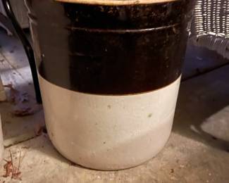 G9 - $20 Large Crock. 