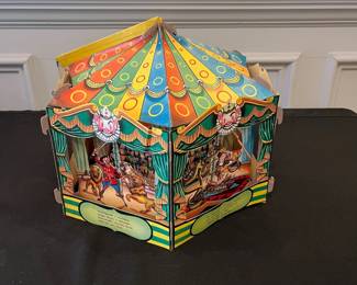 R248 - $200. Set of 3 1950's Pop Up Books in Spanish. O Carroucel, Presepio, O Circo. All have been used but are in very good condition!