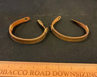 R195 - $75. WW2 US Military Uniform Pieces. 10 pieces included. 