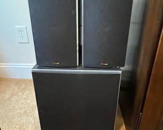 R257 - $80. Polk Audio 3 Pc. Black. 2 - Monitor 30 Bookcase speakers. PSW10 subwoofer. 