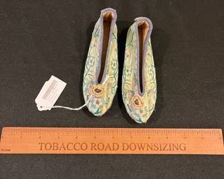 R181 - $25. Vintage Chinese Childs Shoes. Embroidered Silk Top & Leather Bottoms - never worn. 