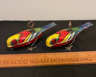 R220 - $25 PAIR. Vintage Tin Litho Pecking Birds Wind Up Toys - not working. 