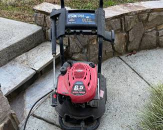 G6 - $150. VR2500 2500 PSI Pressure Washer. 6.5HP. Briggs & Stratton Engine. 