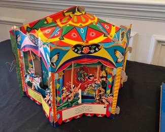 R248 - $200. Set of 3 1950's Pop Up Books in Spanish. O Carroucel, Presepio, O Circo. All have been used but are in very good condition!