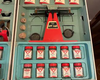 P72 - $65. Vintage Skit Craft Chemistry Lab. No. 512. Gently used and mostly complete!