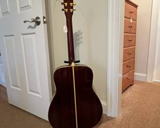 R243 - $100 Yamaha Guitar. Acoustic Guitar with Stand. Model FG-375S. 