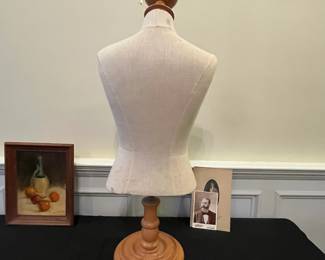 R152 - $60. Female Mannequin Torso with Adjustable Base (goes up to 51" tall) Very good condition! Wooden Base & Top with clean metal post. 