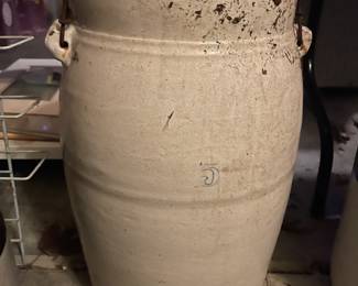 G10 - $40. #5 Crock. 