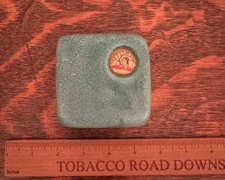 R207 - $15. Denise Shropshire Pottery Wall Hanging. Chattanooga, TN. Approximately 3.5" square x 1" thick. 