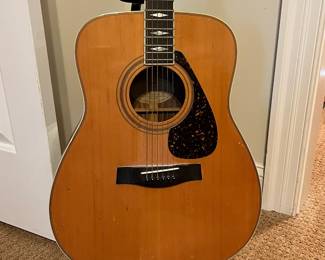 R243 - $100 Yamaha Guitar. Acoustic Guitar with Stand. Model FG-375S. 