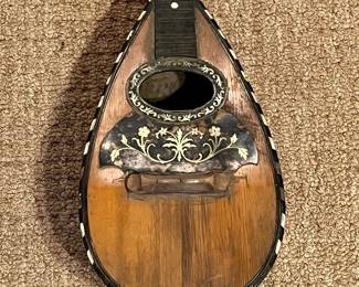 R245 - $30. Bowl Back Mandolin AS IS No Strings. (Looks like the Italian Designs online)