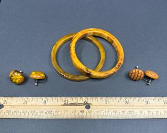 B4 - $30. Bakelite Bangles & 2 Pairs of Screw Back Clip on Earrings. 