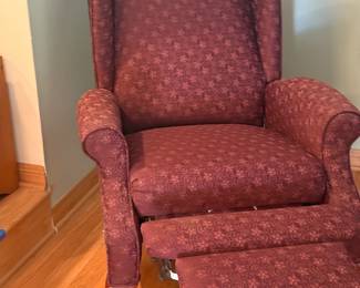 pair of recliner chairs