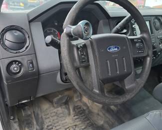 2016 Ford F550 Flat Bed Work Truck w/ Lift Gate