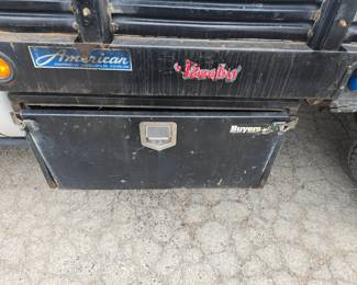 2016 Ford F550 Flat Bed Work Truck w/ Lift Gate