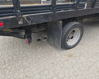 2016 Ford F550 Flat Bed Work Truck w/ Lift Gate