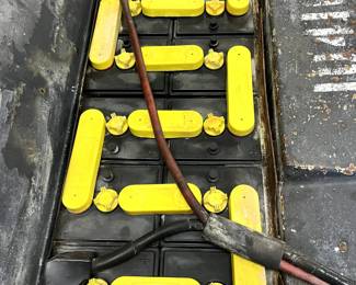 Toyota Counterbalanced stacker truck