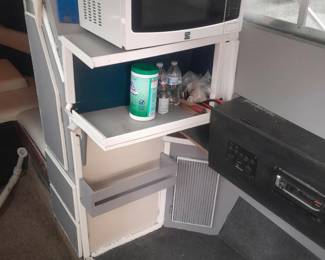 Sea Ray cabin cruiser no motor