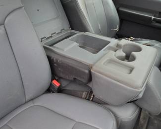 2016 Ford F550 Flat Bed Work Truck w/ Lift Gate