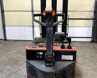 Toyota Counterbalanced stacker truck