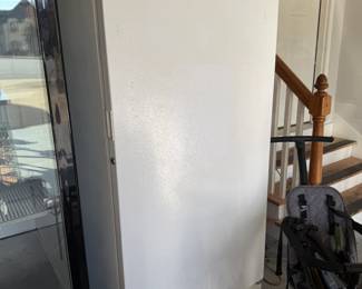 Kenmore Upright Freezer (missing 2 shelves)