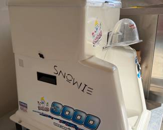 Snowie Shaved Ice Machine