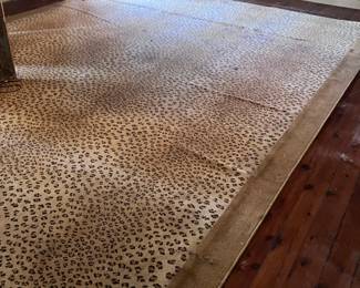 13 x 15 leopard rug