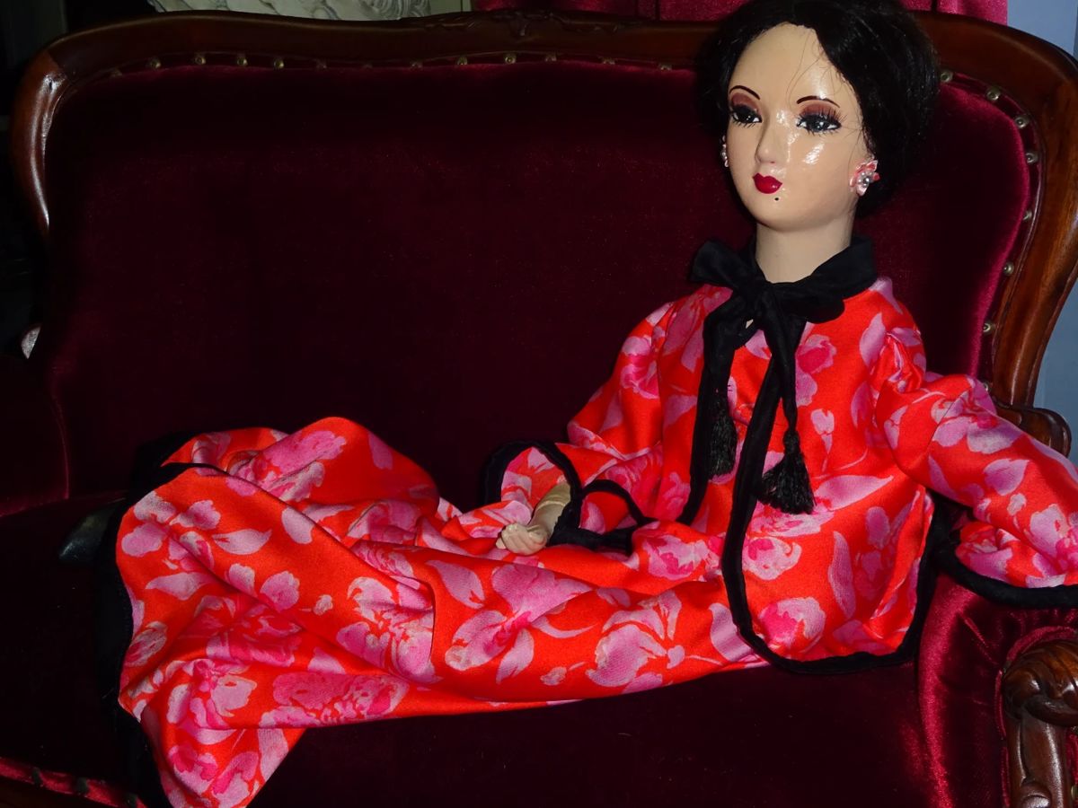 Many, Many Antique and Vintage pieces for sale..... The famously haunted, Idlewild Plantation c.1850 Come See for Yourself !!