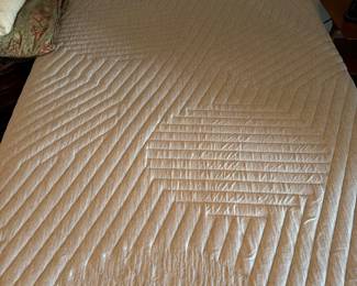 Casper Wave H Queen Size Bed and Boxspring  Pristine $800.00