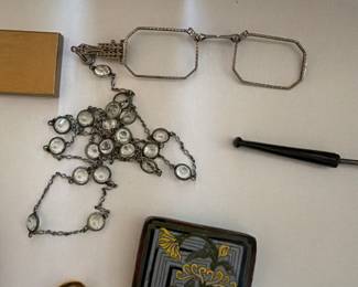 Folding Glasses Lorgnette