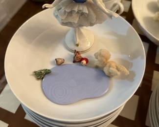 Kitchen dishes and knick knacks