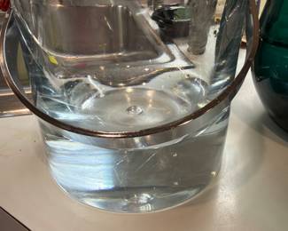 Ice Buckle Small Flea Bite $20.00