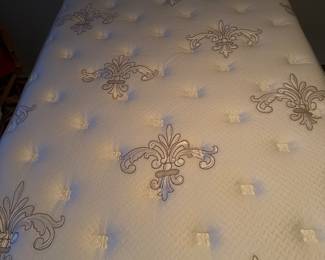 Full Size Bed by Stearns and Foster Pristine 