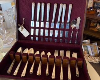 silverware set