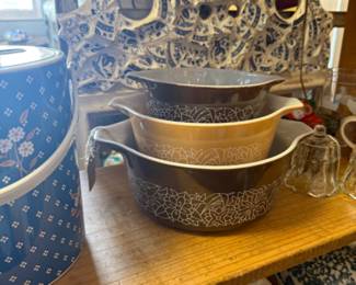 Vintage Pyrex dishes in Woodland pattern