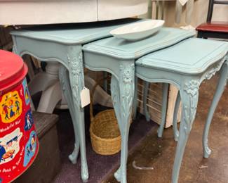 Solid wood vintage nesting tables