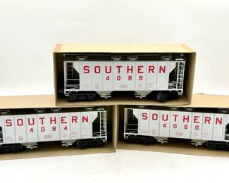 Southern Railway PS-2 covered hopper train cars