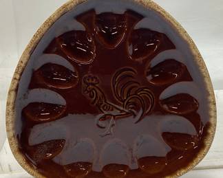 HULL POTTERY BROWN DRIP ROOSTER DESIGN EGG PLATE