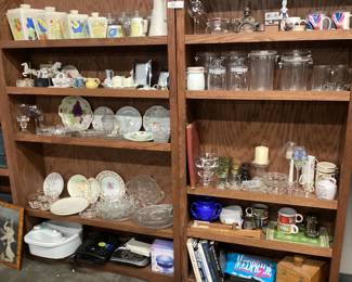 CHOICE SHELF CRYSTAL AND COLLECTIBLES
