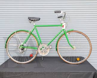 GREEN SCHWINN SUBURBAN CRUISER