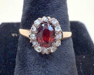 GOLD AND GARNET RING