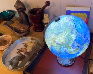 Globe that lights up