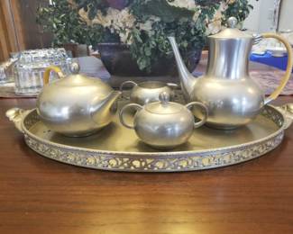 Royal Holland Tea and Coffee Service, Pewter. 