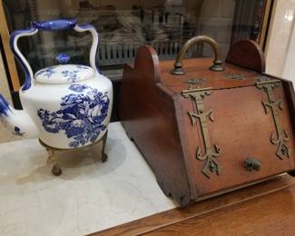 Fireplace Kettle and Ash Collector