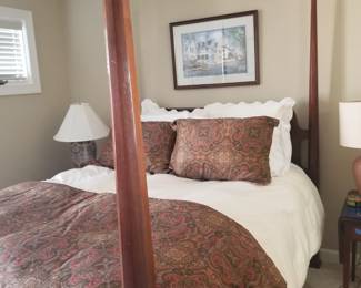 Link-Taylor Mahogany Queen Size Bed w/ complimentary Serta adjustable mattress. 