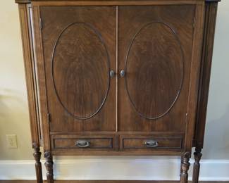 Antique Early 20th Century China Cabinet