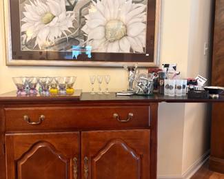 Dry Bar with extendable top