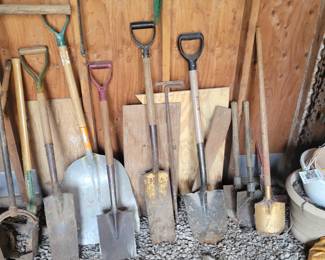 Shovels and lawn tools
